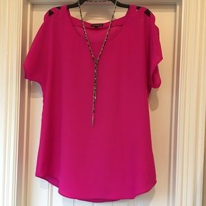Express Blouse with Shoulder Cut Out Details